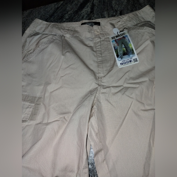 Rewash brand NWT A-line cargo pants,size 9, button waist - Picture 4 of 10